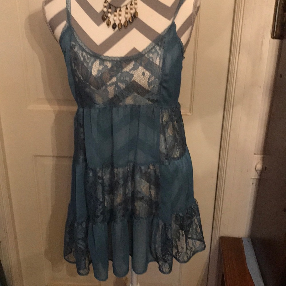 Forever 21 Super Cute Lacey Top